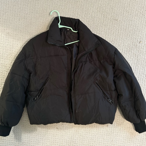Cropped Black Puffer - Picture 1 of 3